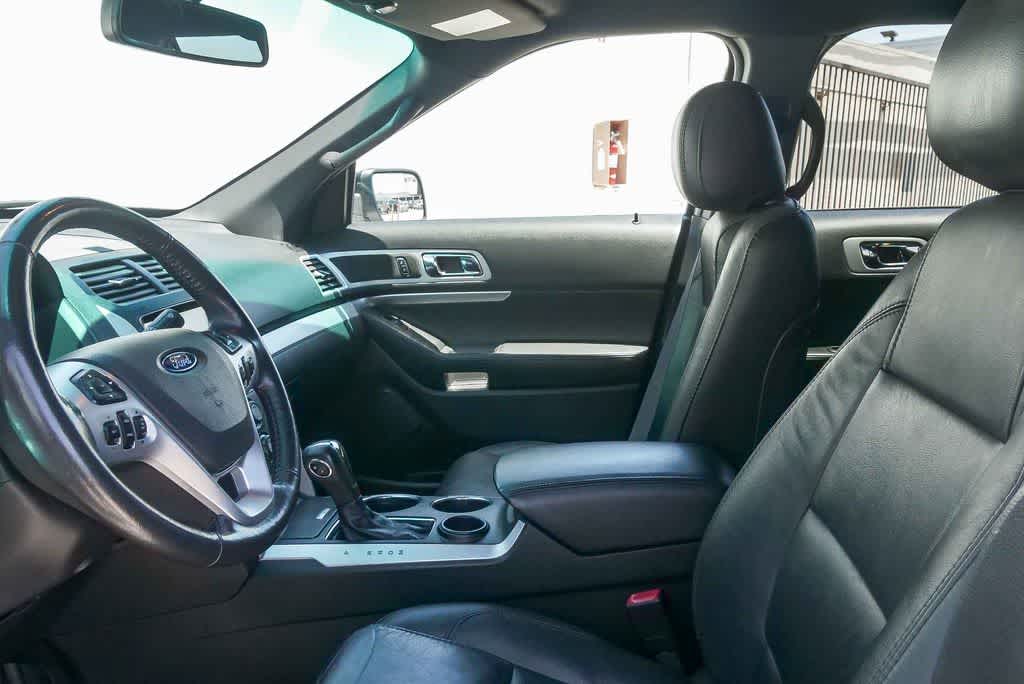 Thumbnail: 2014 Ford Explorer - 15