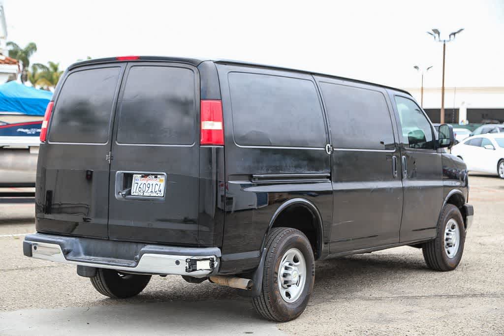 Thumbnail: 2018 Chevrolet Express - 4