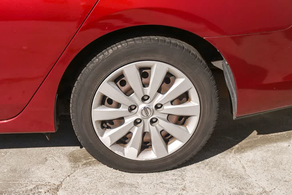 Thumbnail: 2017 Nissan Sentra - 6