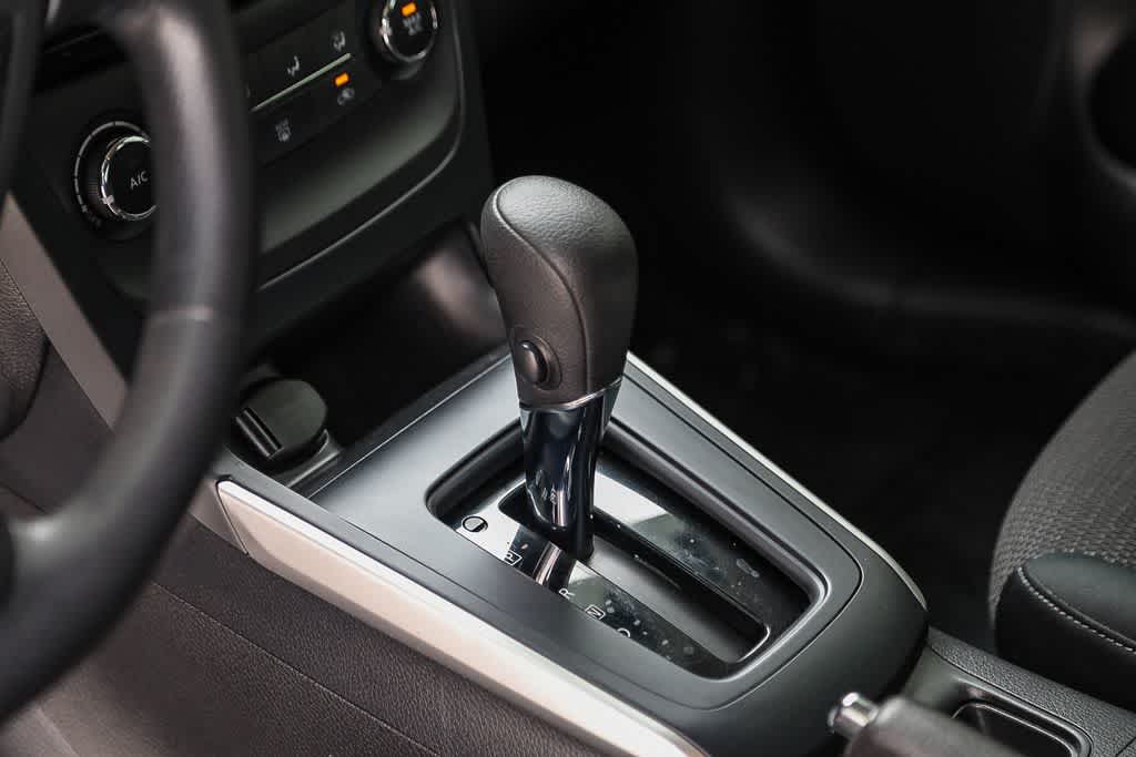 Thumbnail: 2019 Nissan Sentra - 19