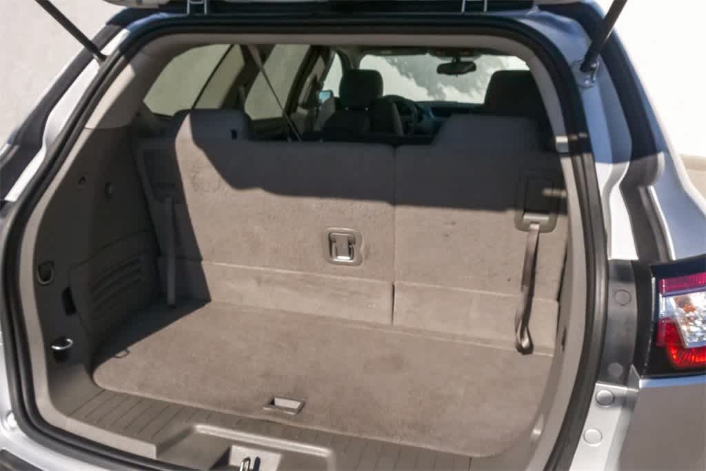 Thumbnail: 2017 Chevrolet Traverse - 25