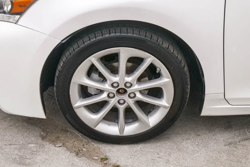 Thumbnail: 2013 Lexus CT - 5