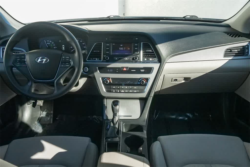 Thumbnail: 2016 Hyundai Sonata - 6