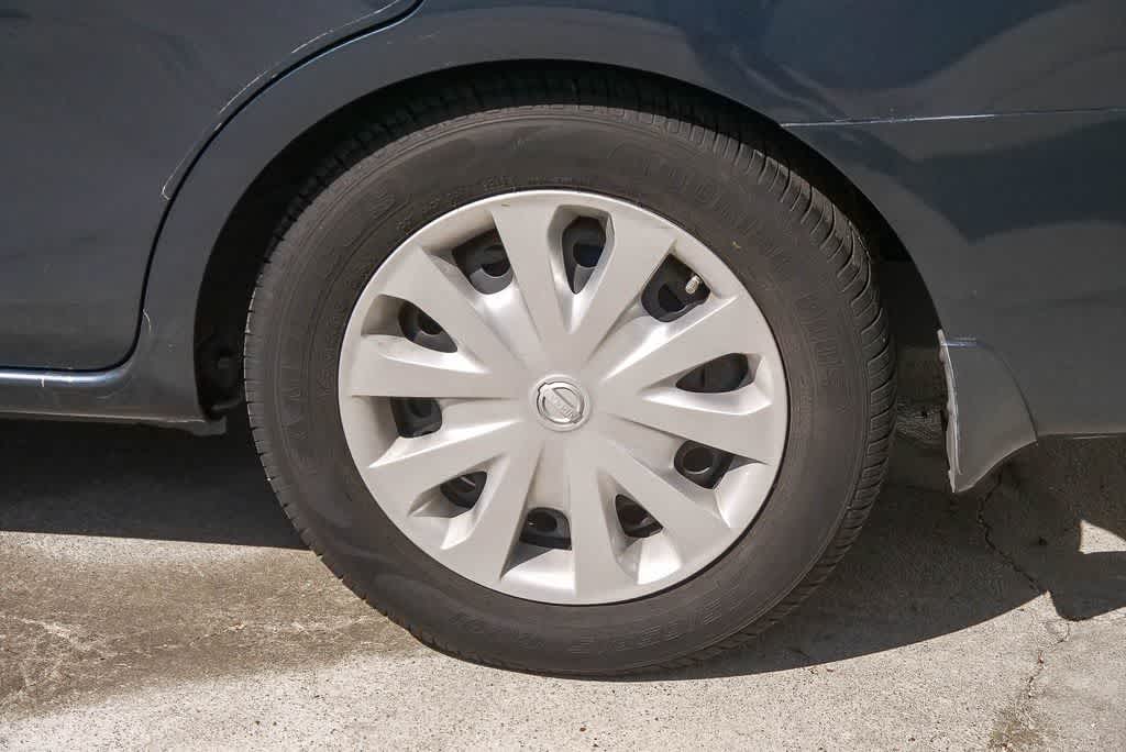 Thumbnail: 2016 Nissan Versa - 6