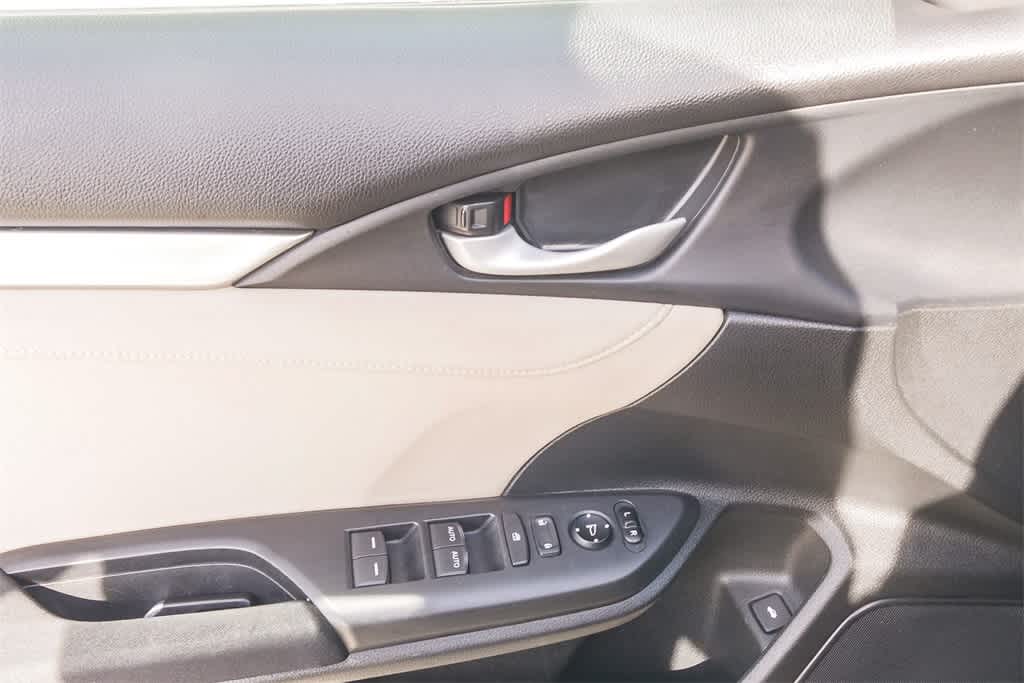 Thumbnail: 2017 Honda Civic - 21