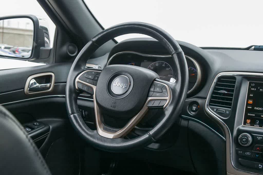 Thumbnail: 2015 Jeep Grand Cherokee - 12