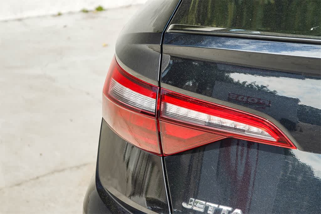 Thumbnail: 2021 Volkswagen Jetta - 7