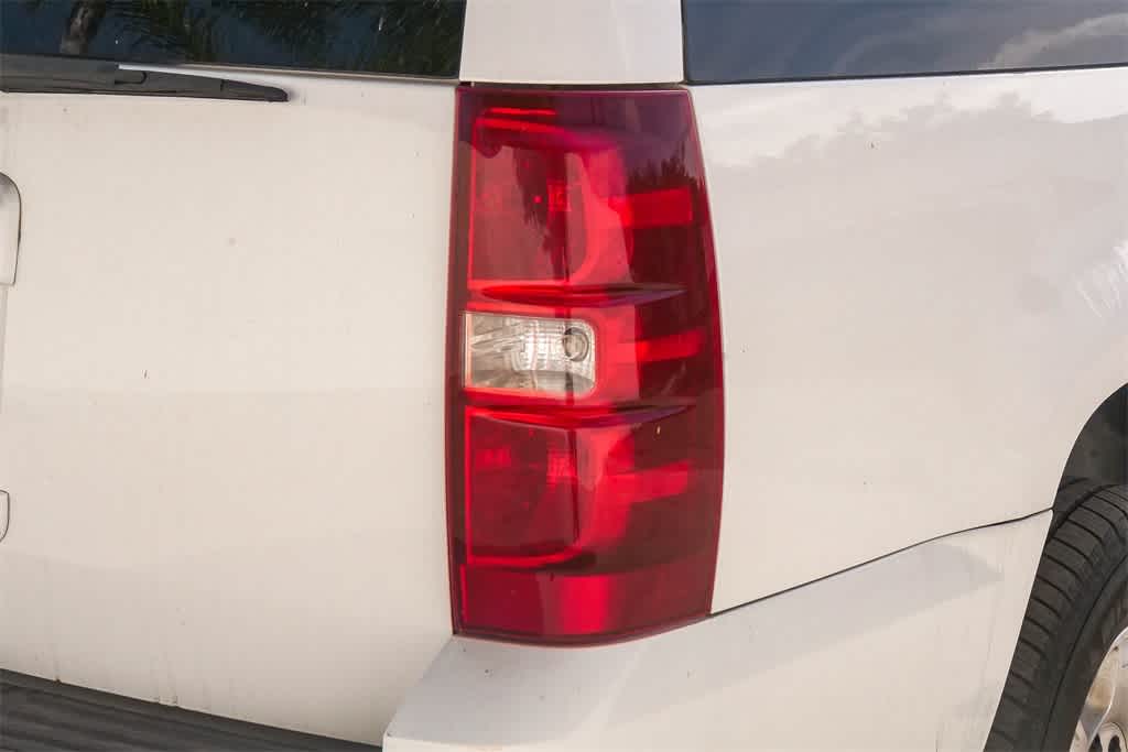 Thumbnail: 2013 Chevrolet Suburban - 12