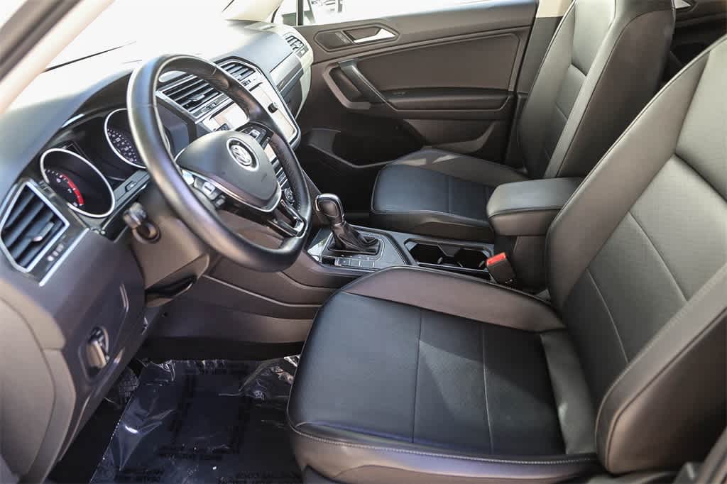 Thumbnail: 2019 Volkswagen Tiguan - 16