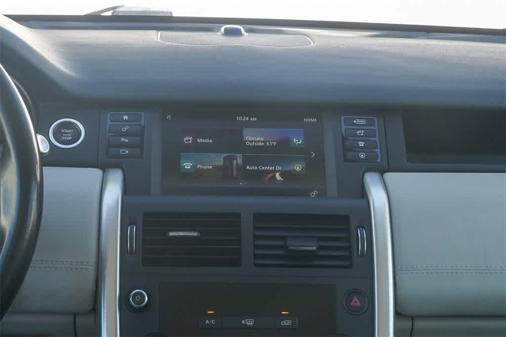 Thumbnail: 2017 Land Rover Discovery Sport - 13