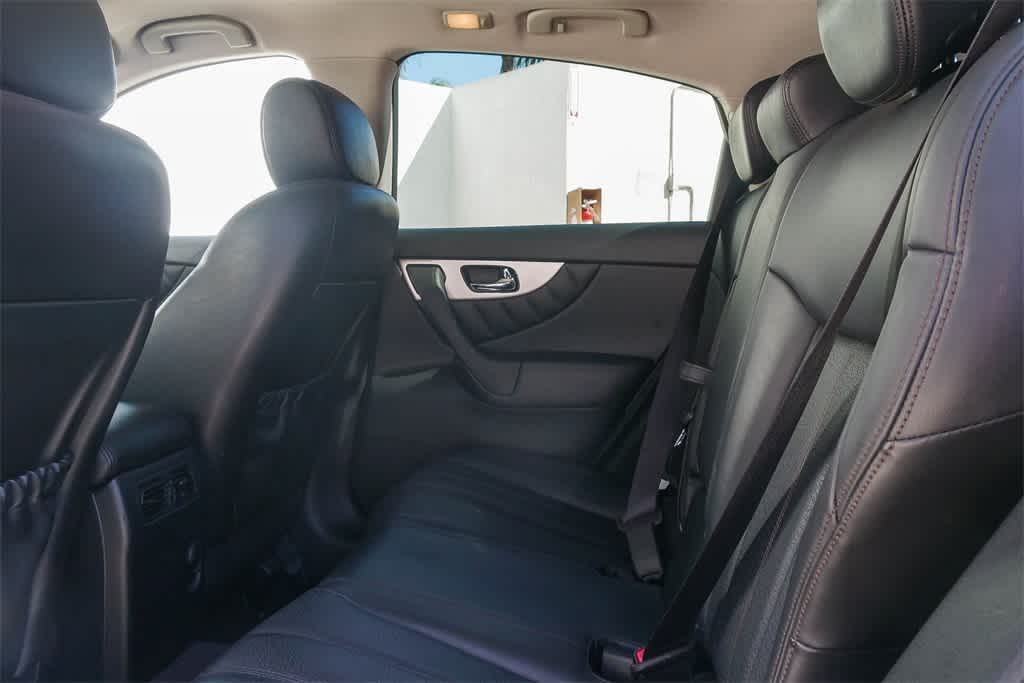 Thumbnail: 2013 INFINITI FX37 - 16