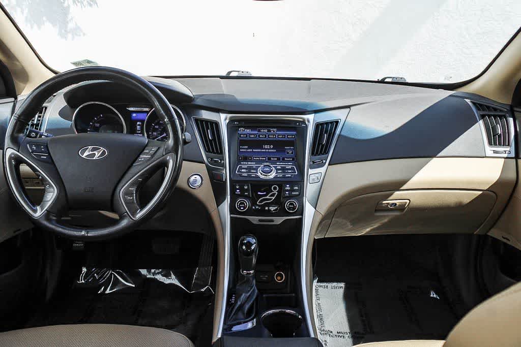 Thumbnail: 2013 Hyundai Sonata - 12