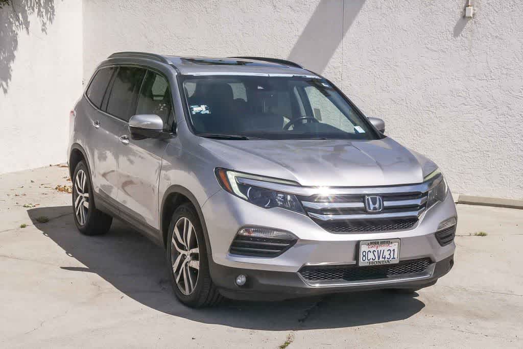 Thumbnail: 2018 Honda Pilot - 3