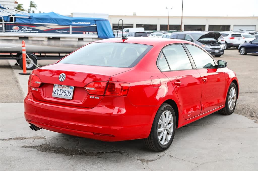 Thumbnail: 2012 Volkswagen Jetta - 4