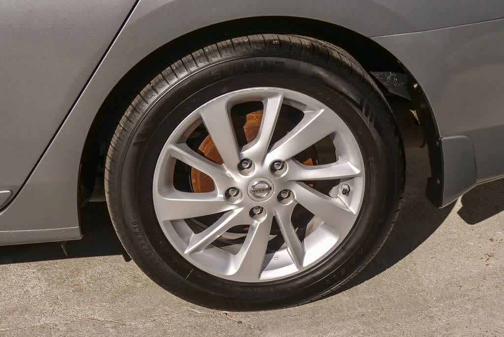 Thumbnail: 2014 Nissan Sentra - 6