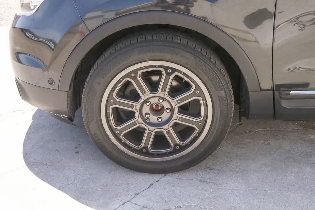 Thumbnail: 2013 Ford Explorer - 4