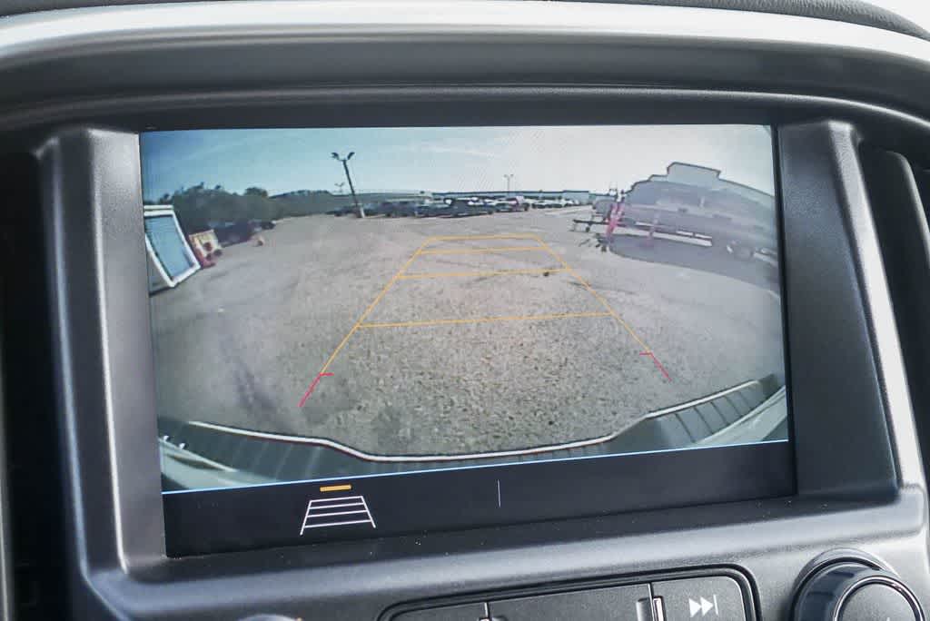 Thumbnail: 2022 Chevrolet Colorado - 23