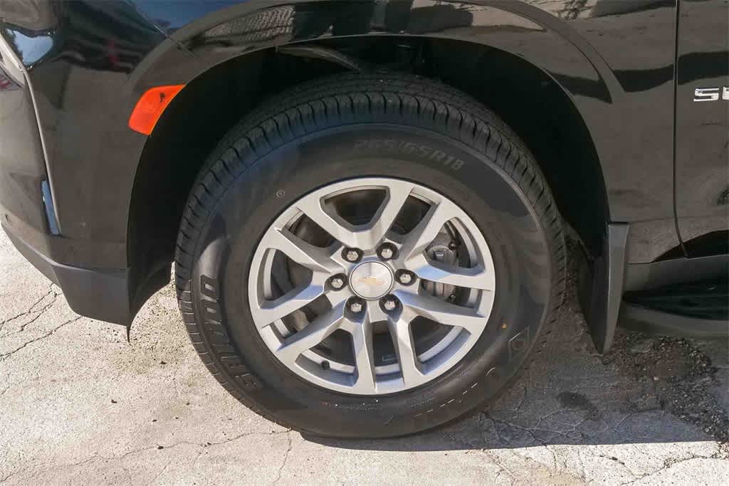 Thumbnail: 2024 Chevrolet Suburban - 5