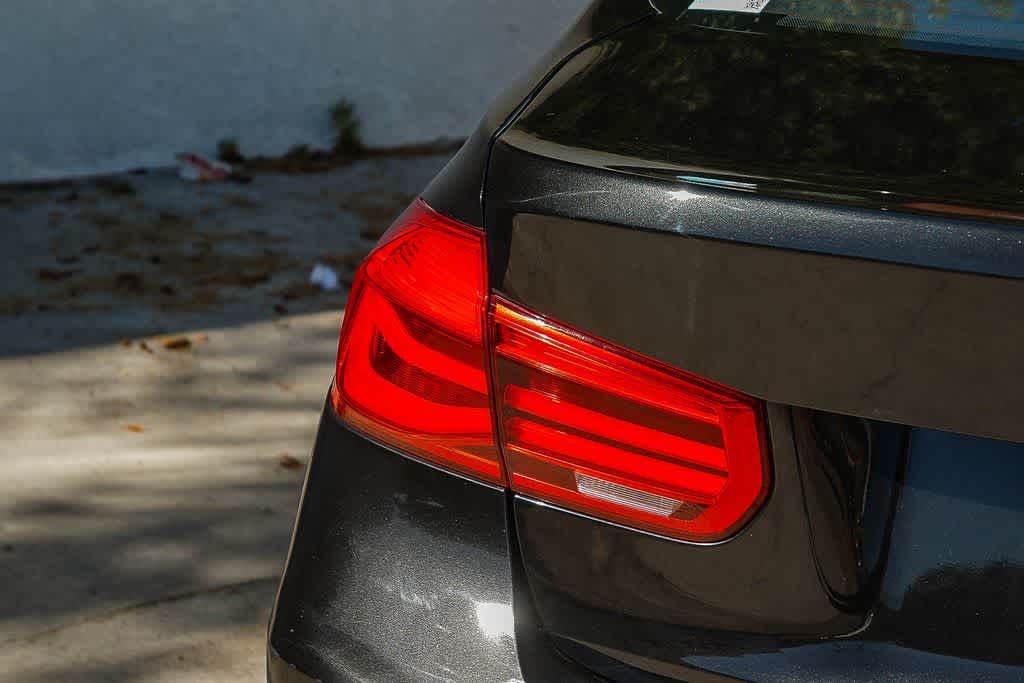 Thumbnail: 2018 BMW 3 Series - 7