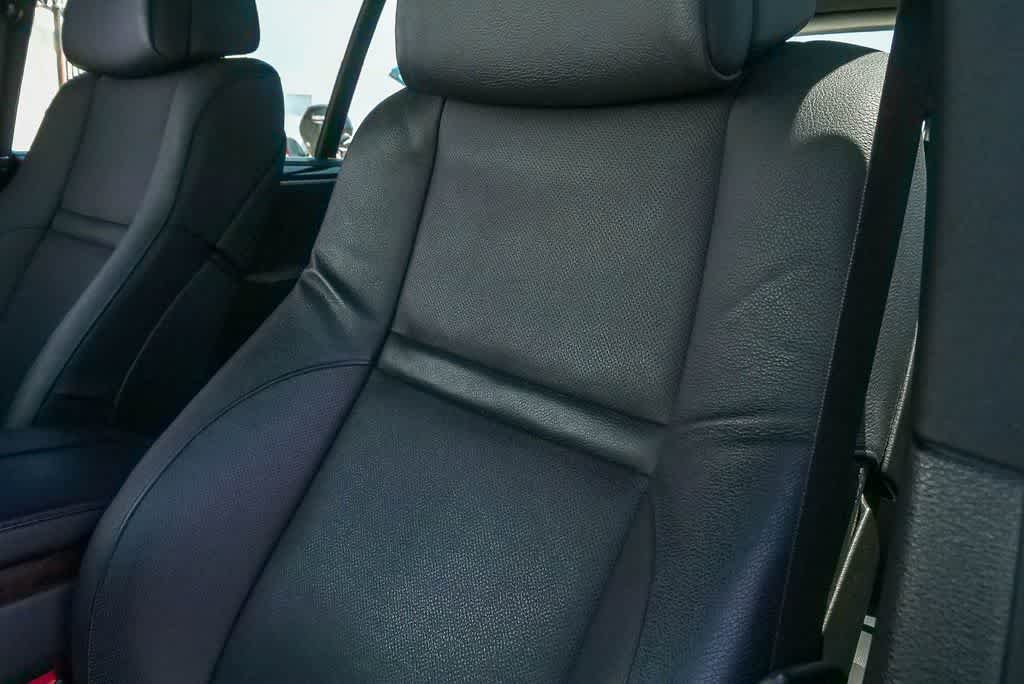 Thumbnail: 2012 BMW X5 - 21