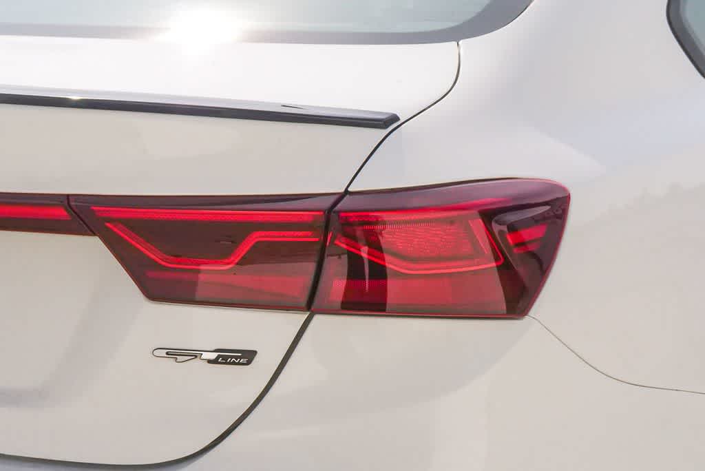 Thumbnail: 2021 Kia Forte - 10