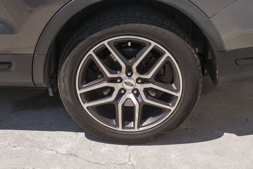 Thumbnail: 2019 Ford Explorer - 6