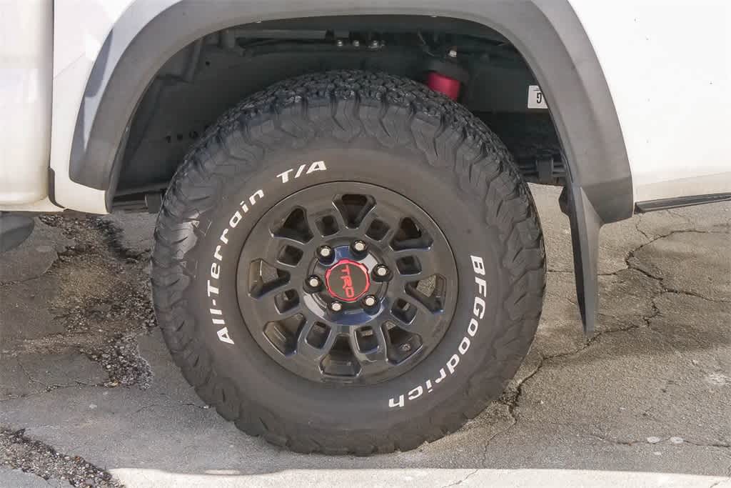 Thumbnail: 2019 Toyota Tacoma - 6