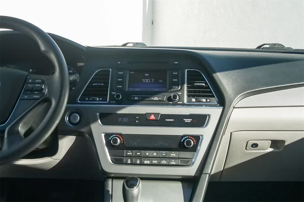 Thumbnail: 2016 Hyundai Sonata - 7