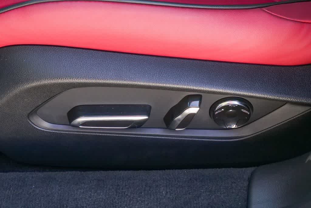 Thumbnail: 2025 Acura TLX - 21