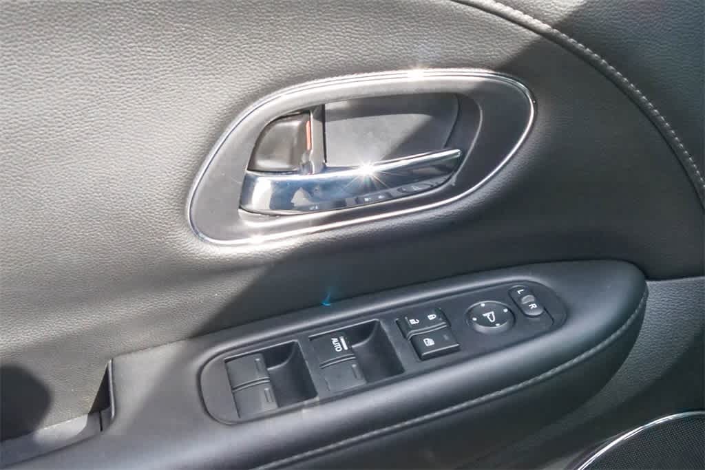 Thumbnail: 2019 Honda HR-V - 19