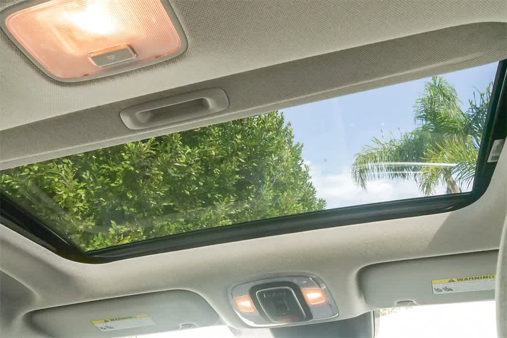 Thumbnail: 2023 Hyundai Elantra - 15