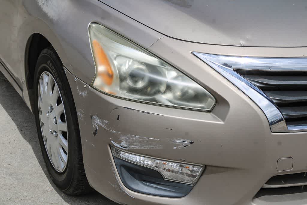 Thumbnail: 2013 Nissan Altima - 4