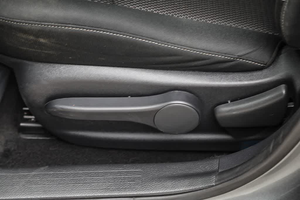 Thumbnail: 2019 Nissan Sentra - 18