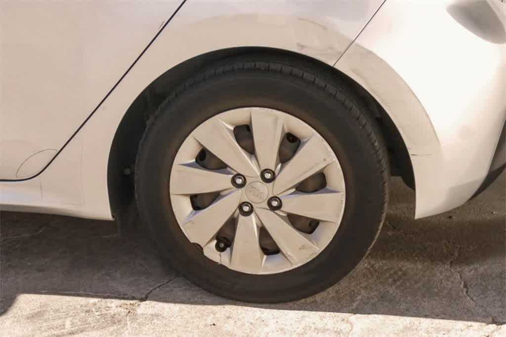 Thumbnail: 2019 Kia Rio5 - 6