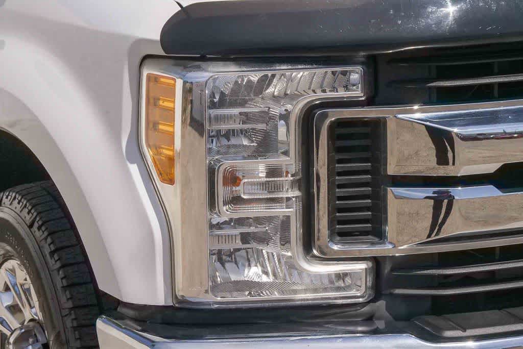 Thumbnail: 2017 Ford Econoline - 4