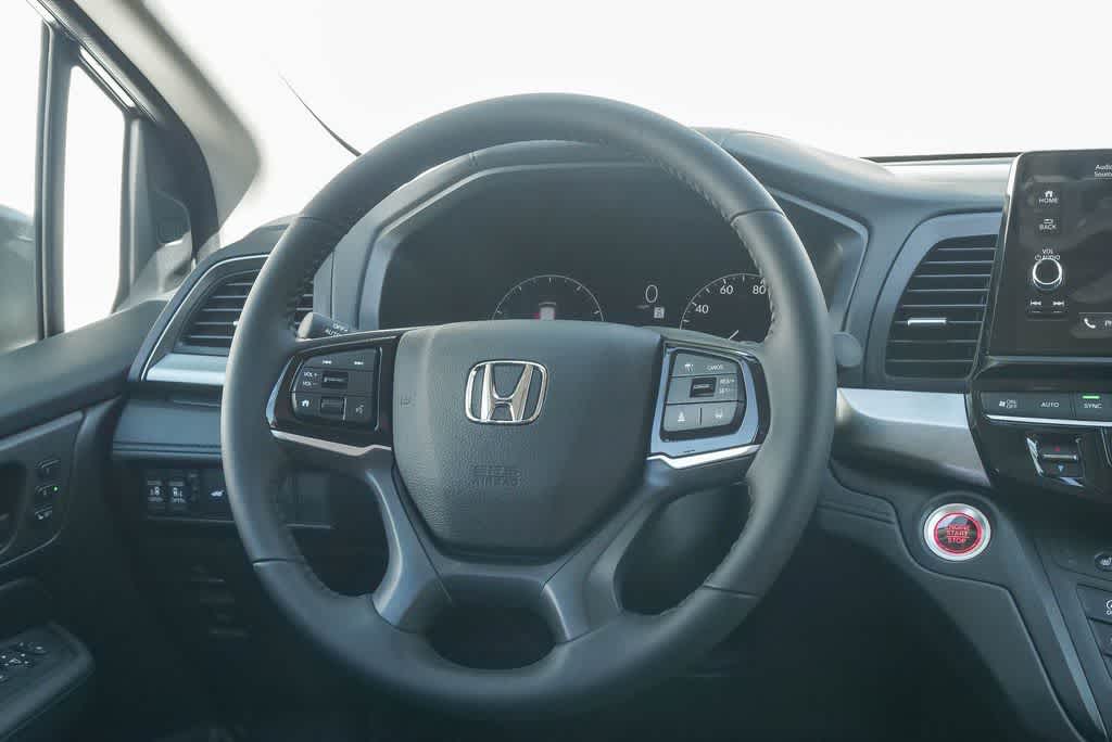 Thumbnail: 2026 Honda Odyssey - 17