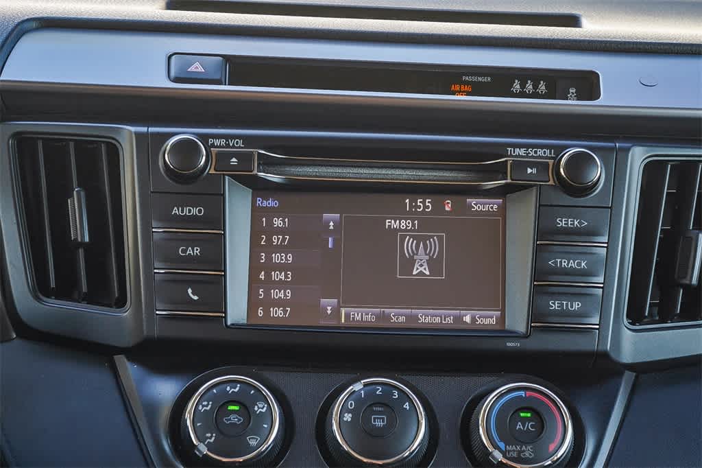 Thumbnail: 2018 Toyota RAV4 - 14