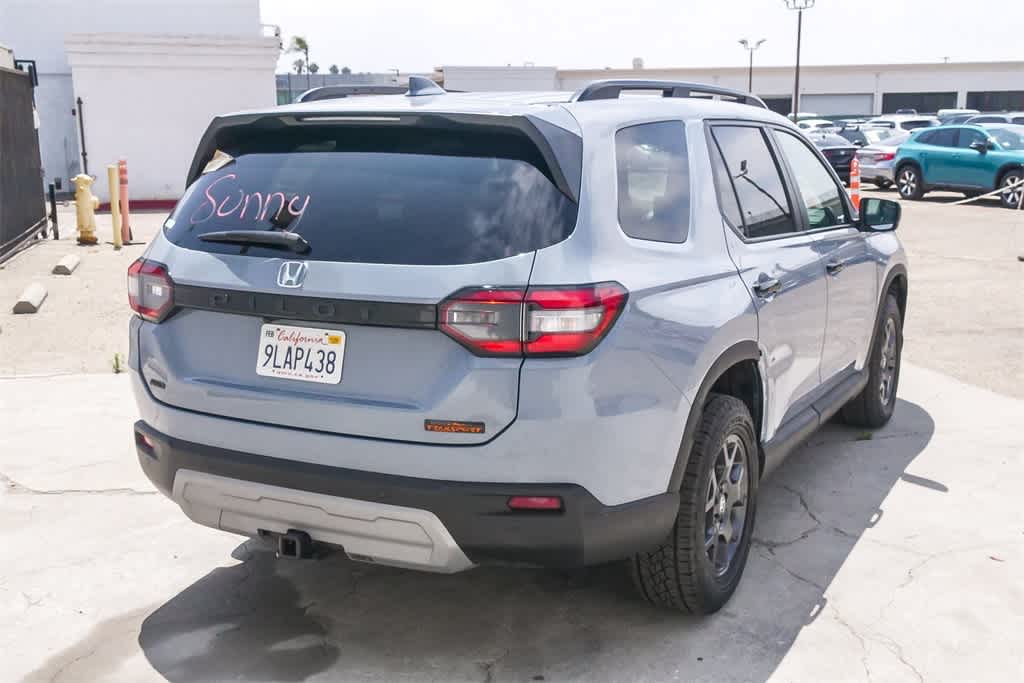 Thumbnail: 2024 Honda Pilot - 9