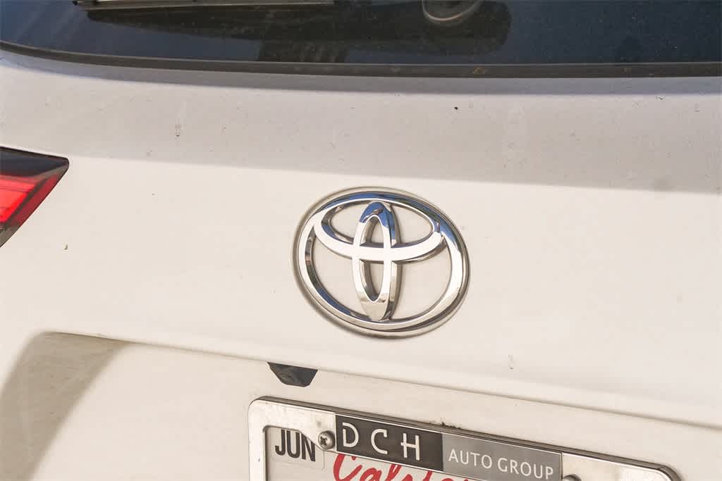 Thumbnail: 2023 Toyota Highlander - 11