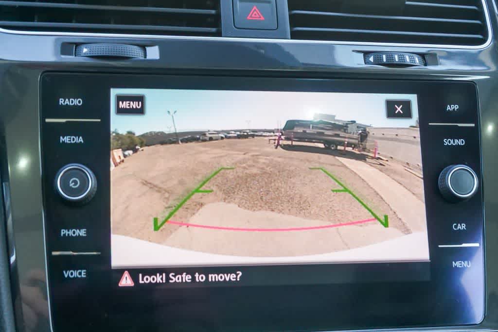 Thumbnail: 2019 Volkswagen e-Golf - 23