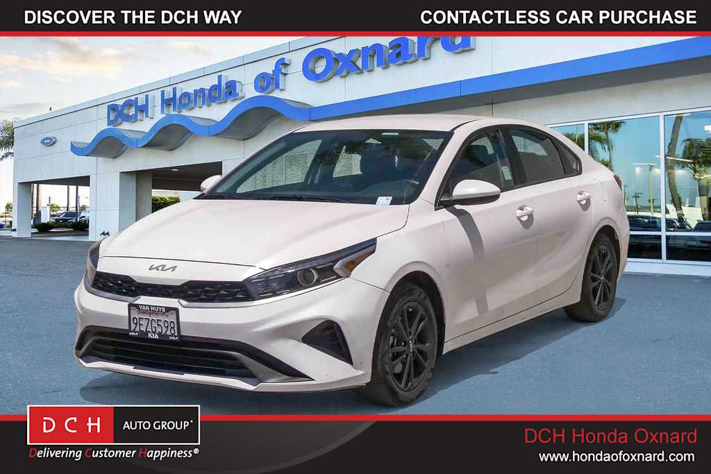 2023 Kia Forte LXS AT's photo