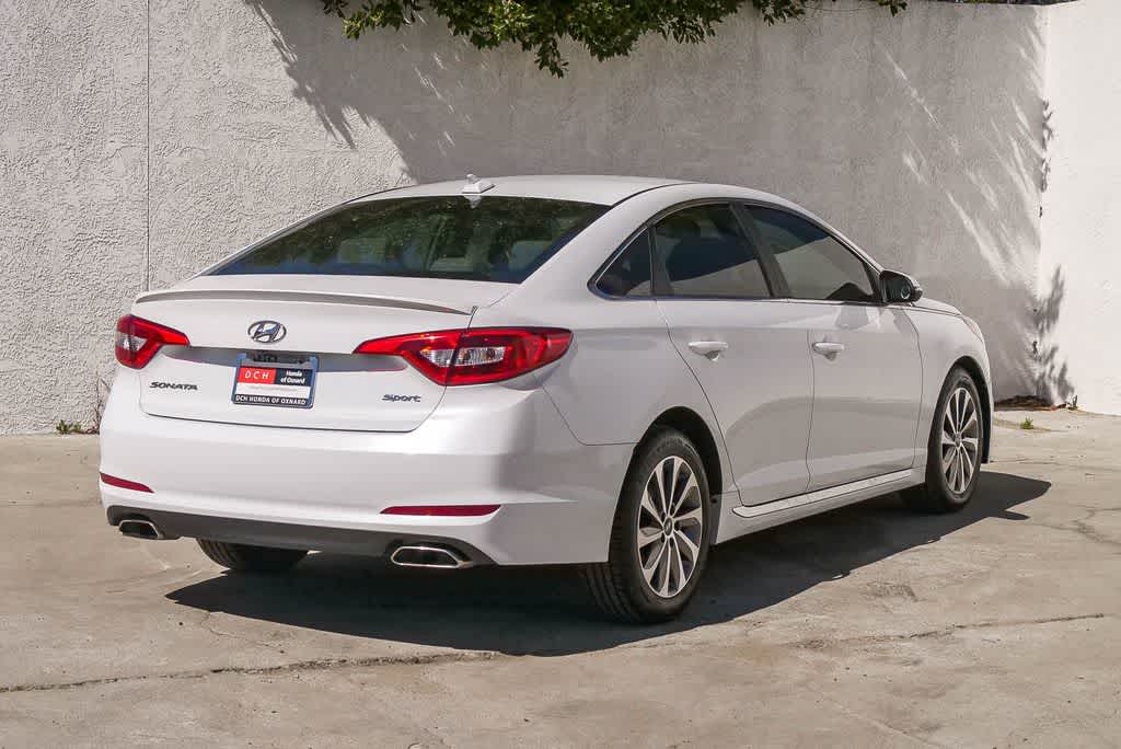 Thumbnail: 2015 Hyundai Sonata - 6