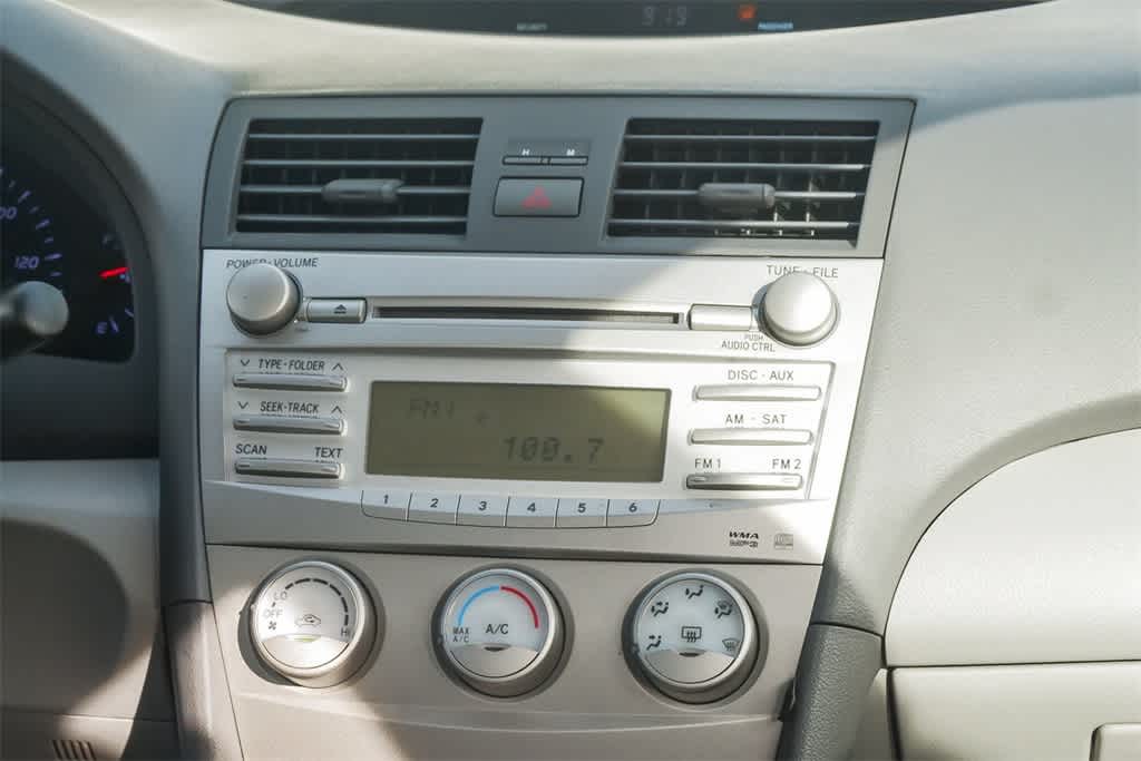 Thumbnail: 2011 Toyota Camry - 13