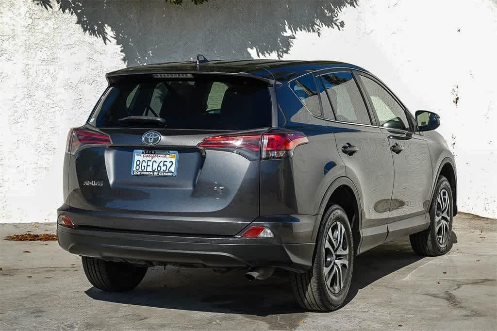 Used 2018 Toyota RAV4 LE SUV