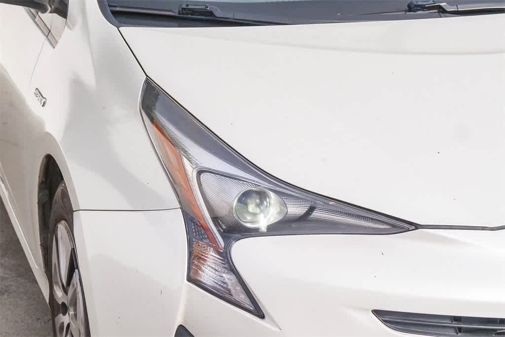 Thumbnail: 2016 Toyota Prius - 4