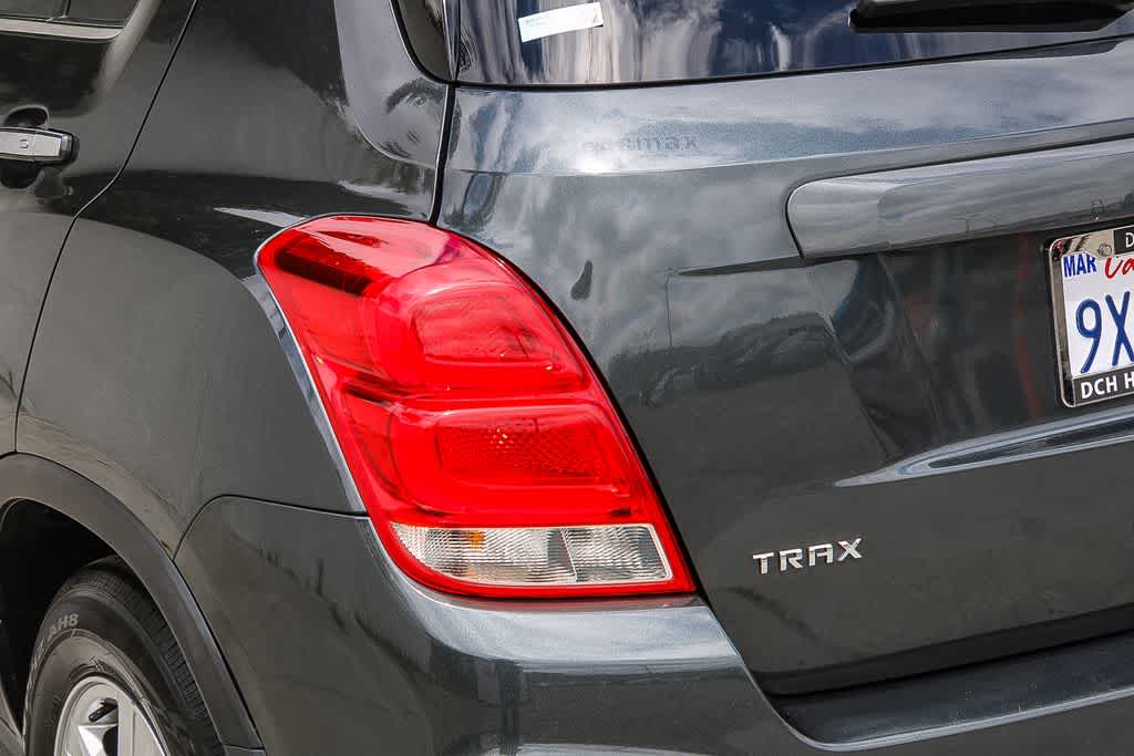 Thumbnail: 2018 Chevrolet Trax - 10