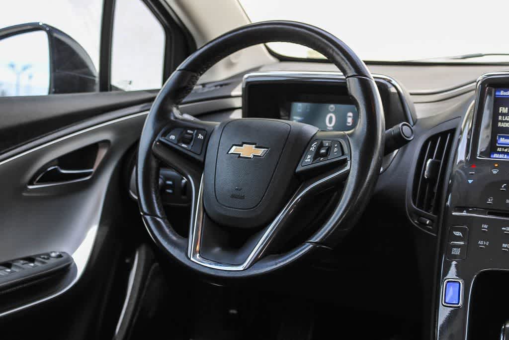 Thumbnail: 2015 Chevrolet Volt - 15