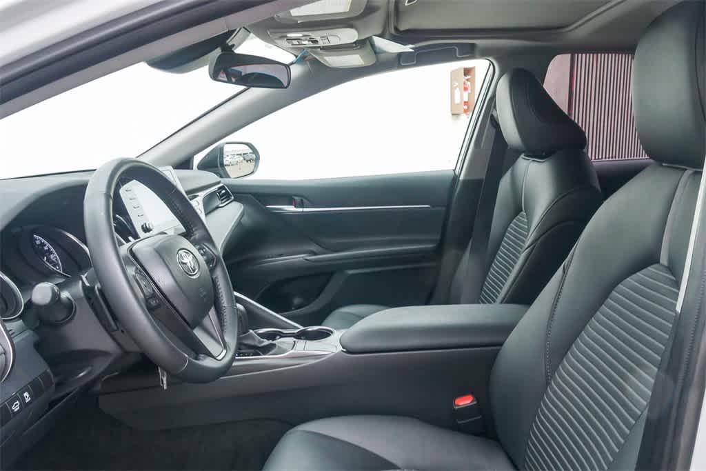 2024 Toyota Camry SE 18