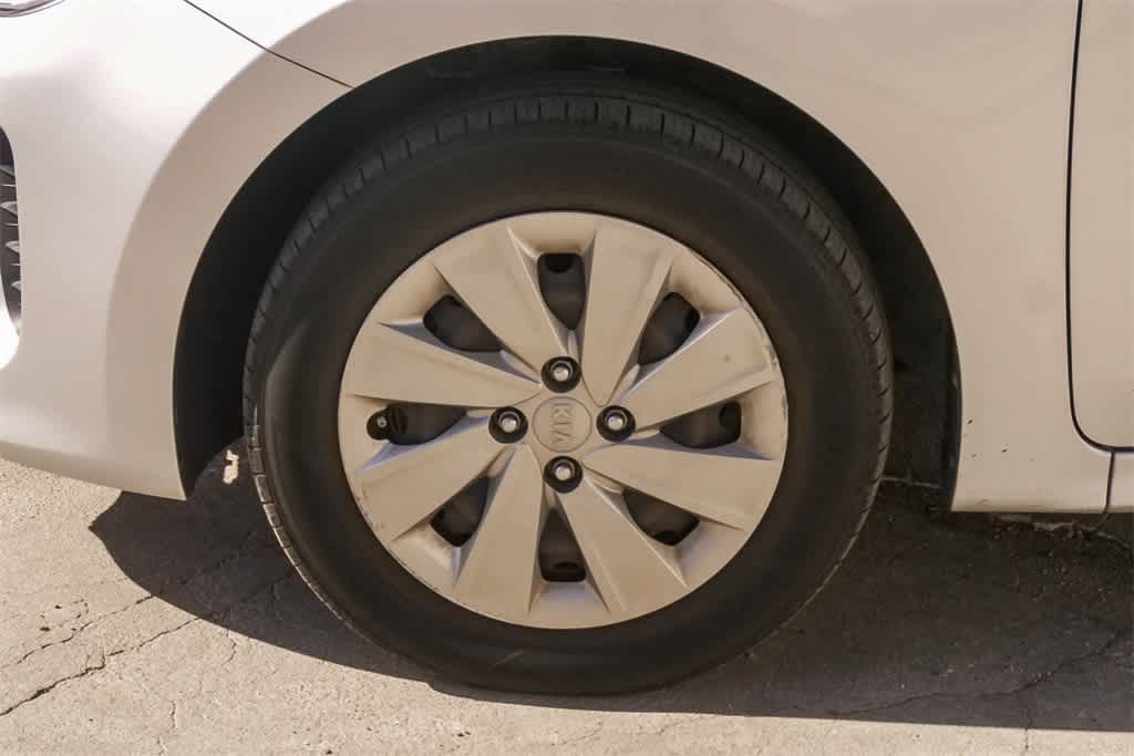 Thumbnail: 2019 Kia Rio5 - 5