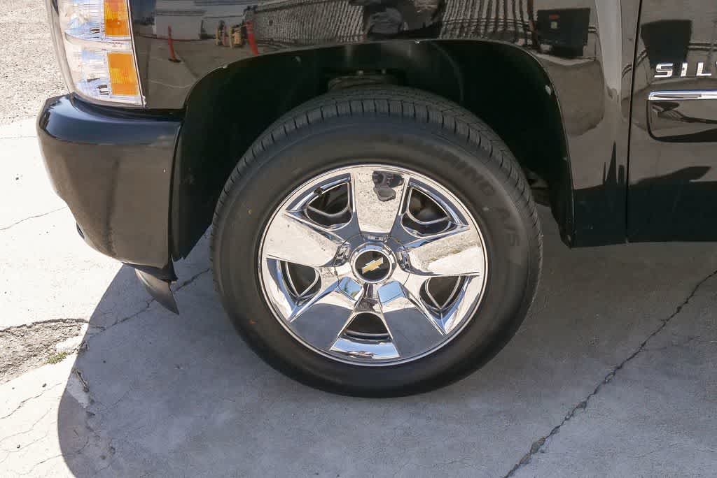 Thumbnail: 2011 Chevrolet Silverado 1500 - 5